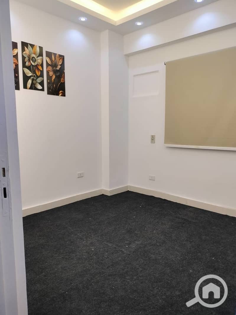 9 cd05b93b-37a0-454b-bddd-cb9f09f64ec4. jpg