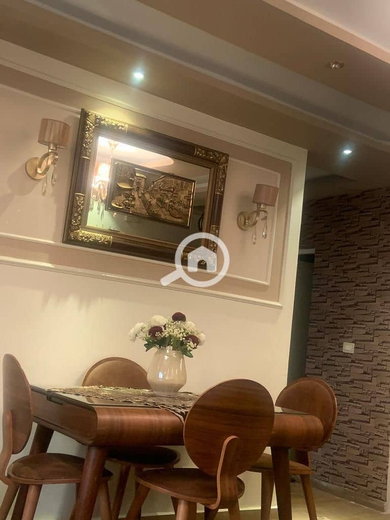 4 4c95d318-81de-46a6-8ac5-ad687427b910. jpeg