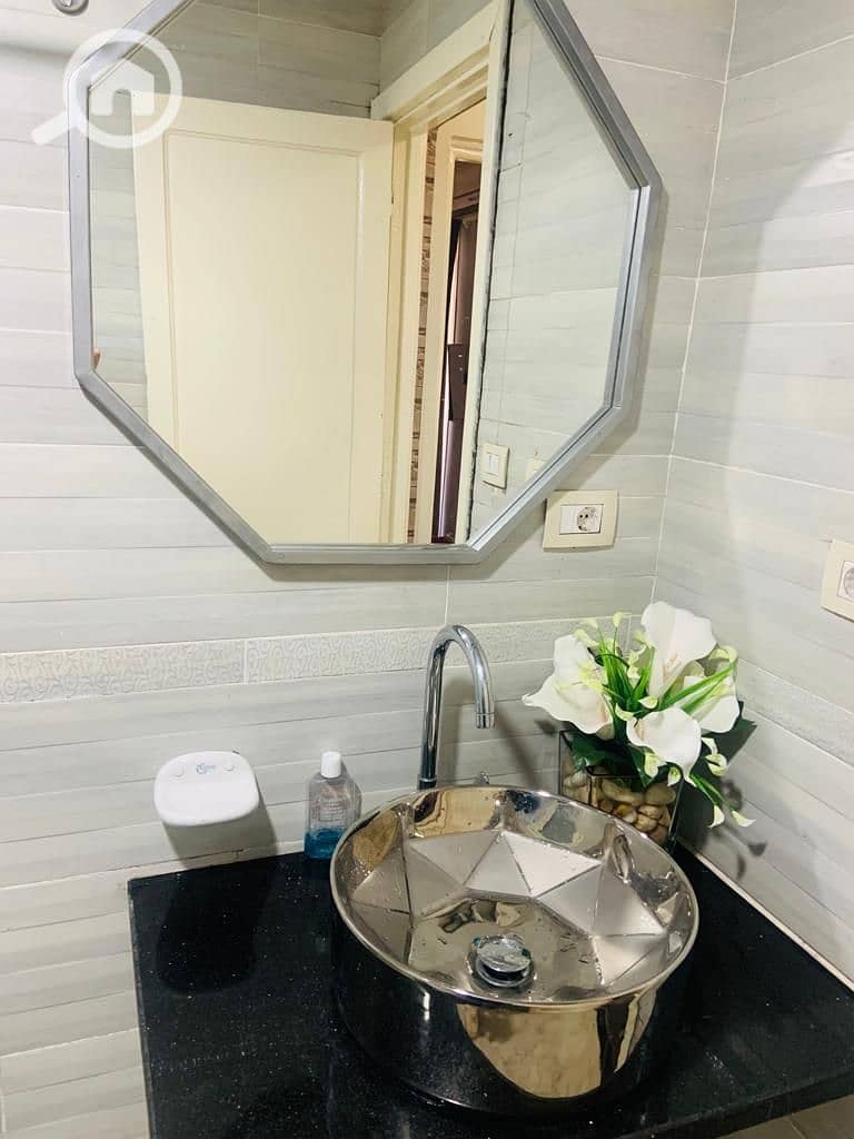 6 7adca5cd-36bc-4fbf-b647-88b1089d5d9d. jpeg