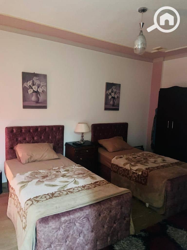 10 d8132249-1e52-450c-b0a7-c03fa0de4738. jpeg