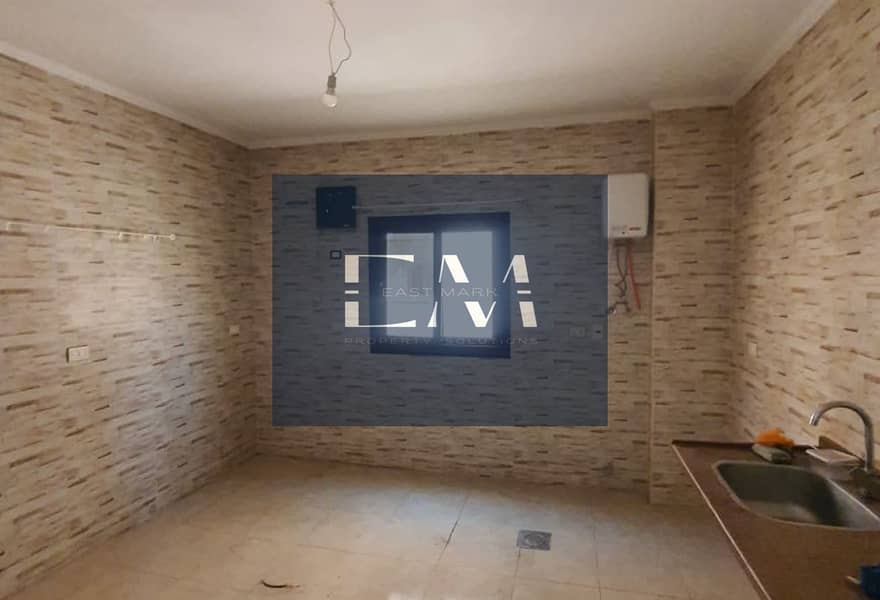 4 5a7b9492-c527-4c7b-83c0-6021f3c32338. jpg