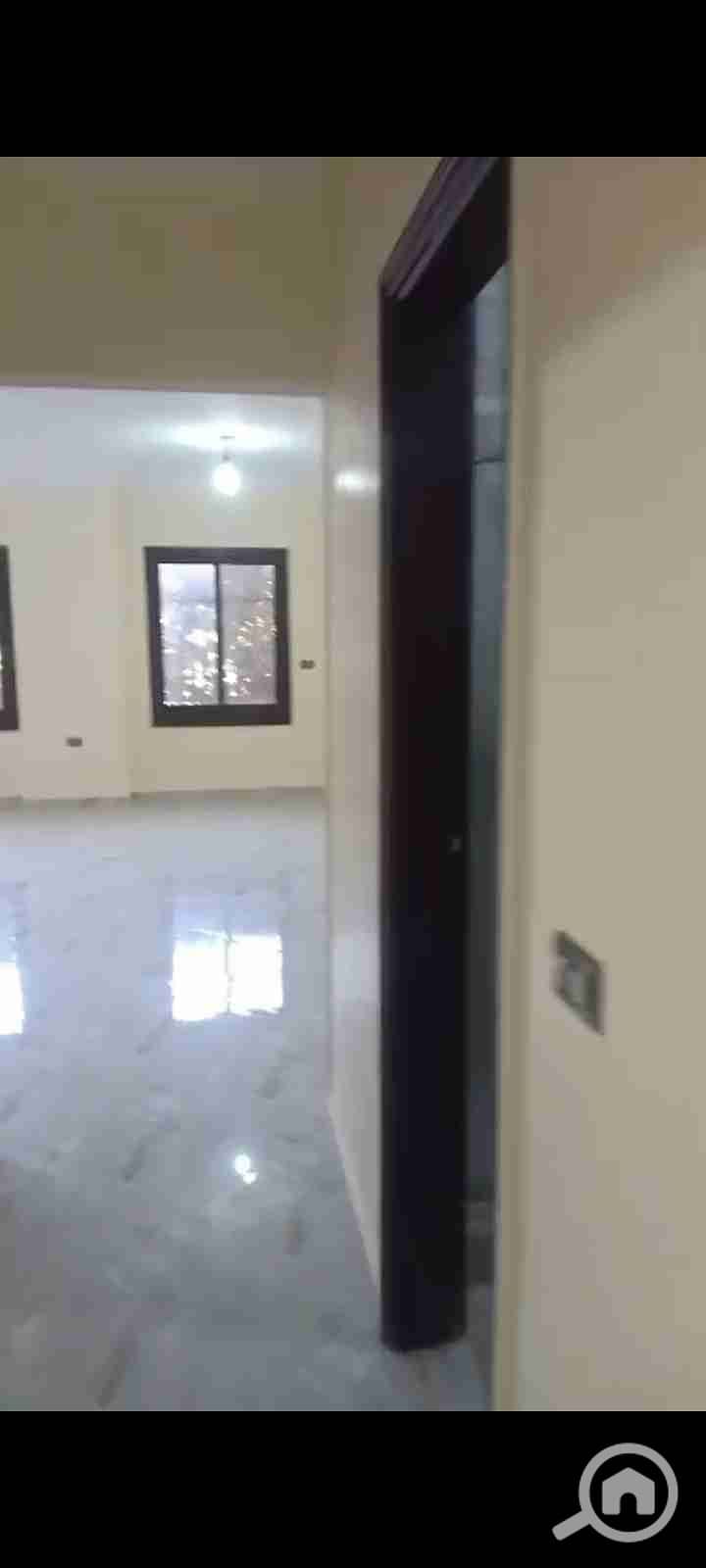 1000496575. jpg 1000496575. jpg