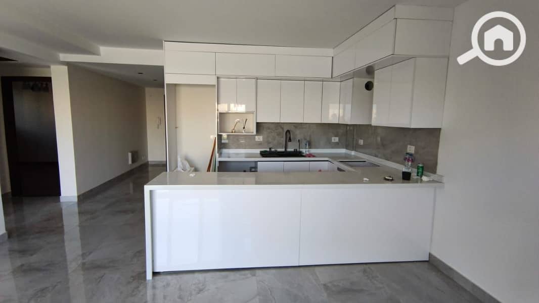 4 b328eaa4-0bca-458f-aa48-a17e7a27930b. jpg