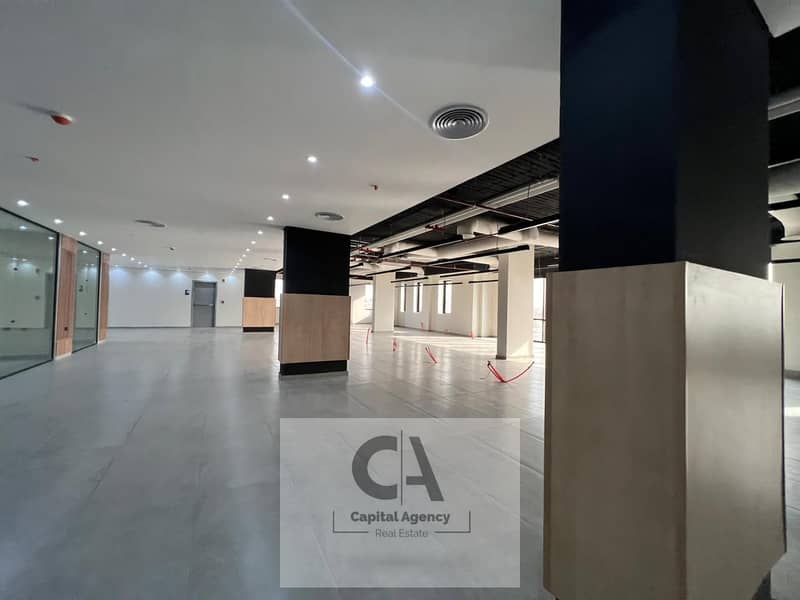 4 4d4e18bf-5a99-4bec-9b3b-c2a3affaa4d5. jpg