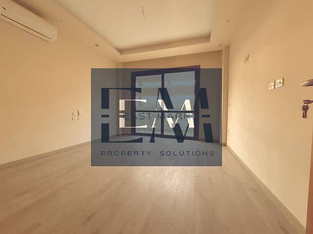 8 28709bdf-540b-478d-98aa-301b3a060443. png