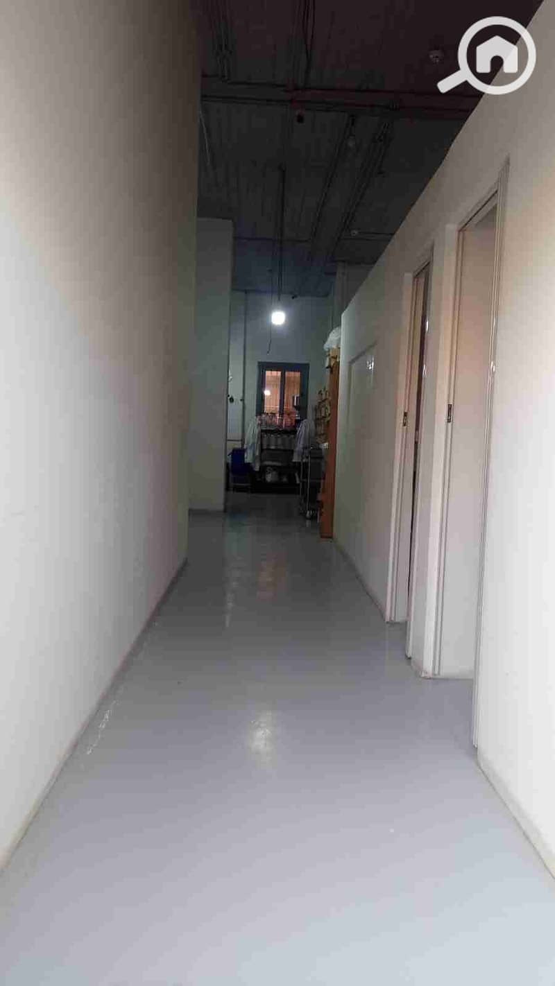 1000599417. jpg 1000599417. jpg