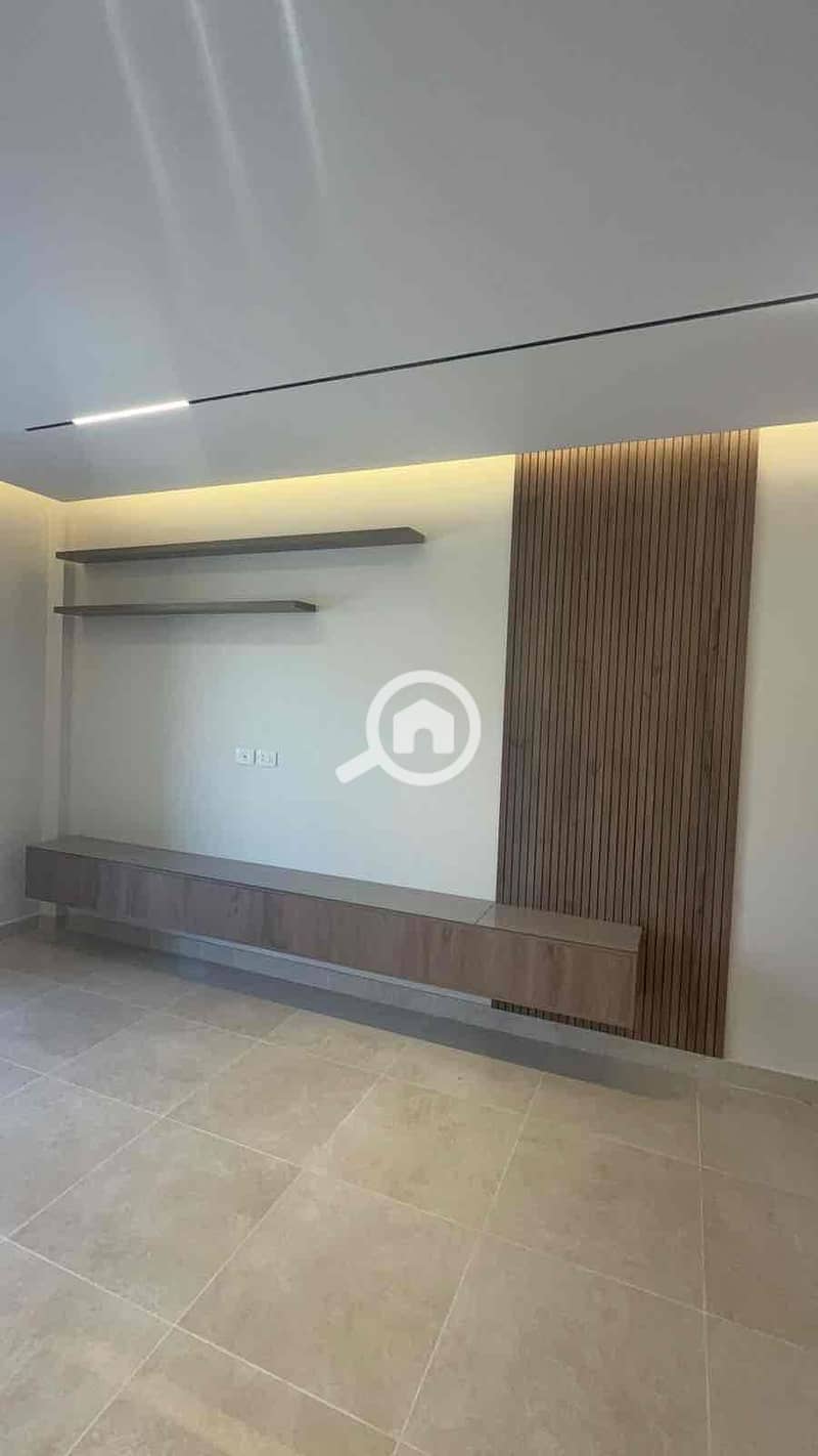 7 ca21d5ae-9955-4f41-9314-8f0019655140. jpg