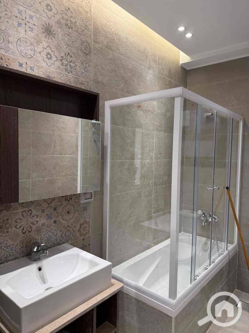 11 695260ce-499e-4d89-a3f8-3349739a8ea6. jpg