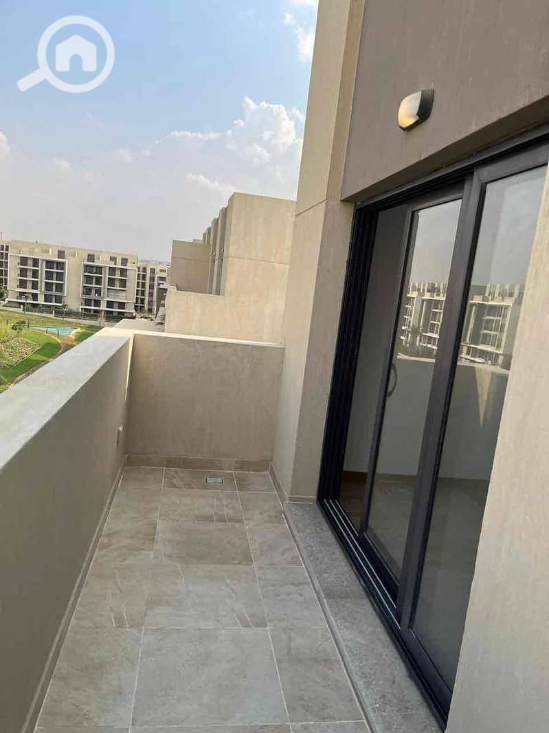 14 9632750f-becd-47fe-b6e7-77019091f6fa. jpg