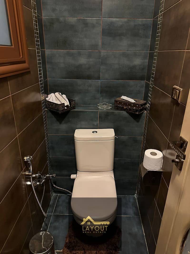 3 5f5b803e-df91-4587-8738-92bc9a149490. jpg