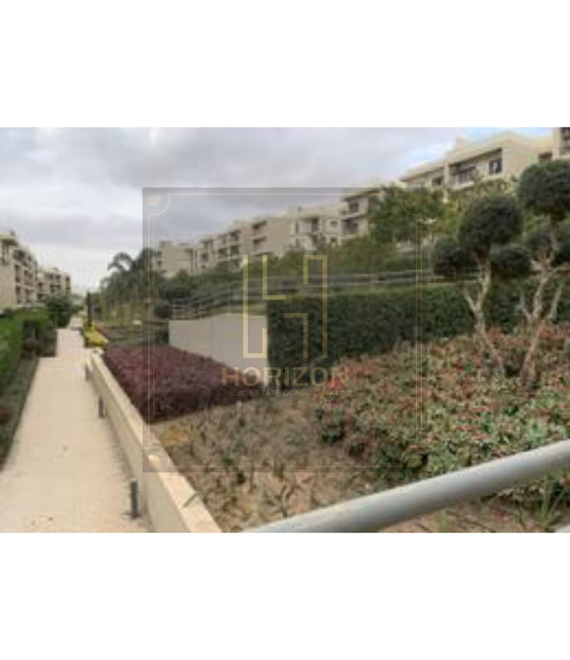 8 8512869-cff14o. jpg