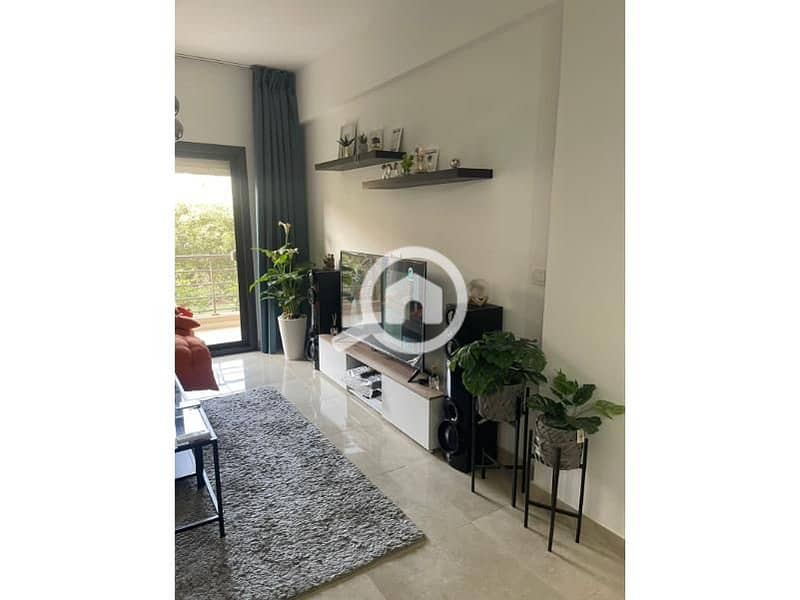 4 7392ff5f-c93e-4be8-a797-e6c912260edd. jpg