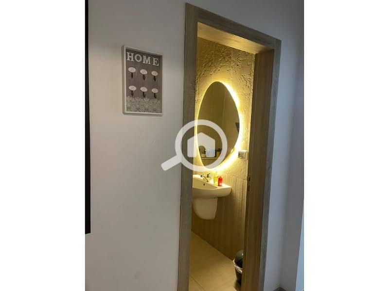 7 6d697c82-ccc9-4e21-ac76-a215a7f44145. jpg