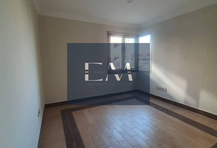 10 50128d95-9023-44df-9251-c5b29974374a. jpg