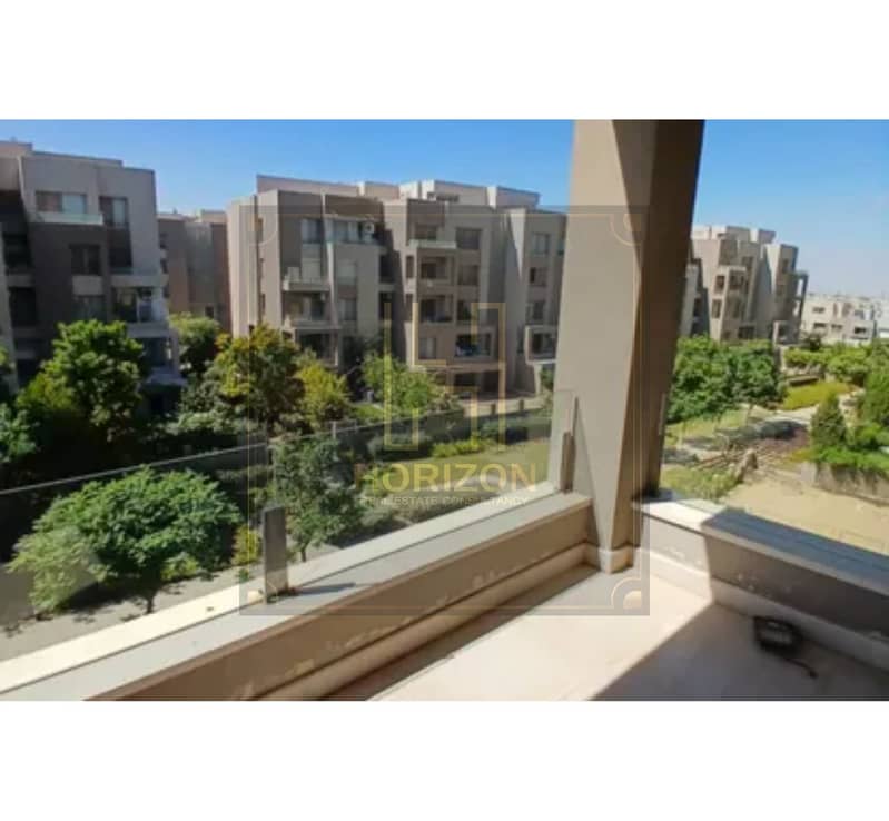 4 8453868-ec53do. jpg