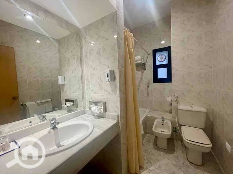 8 PHOTO-2025-05-07-15-30-37 11. jpg