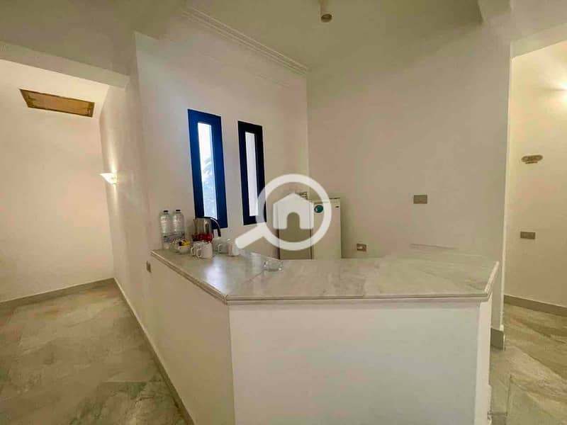 10 PHOTO-2025-05-07-15-30-37 14. jpg