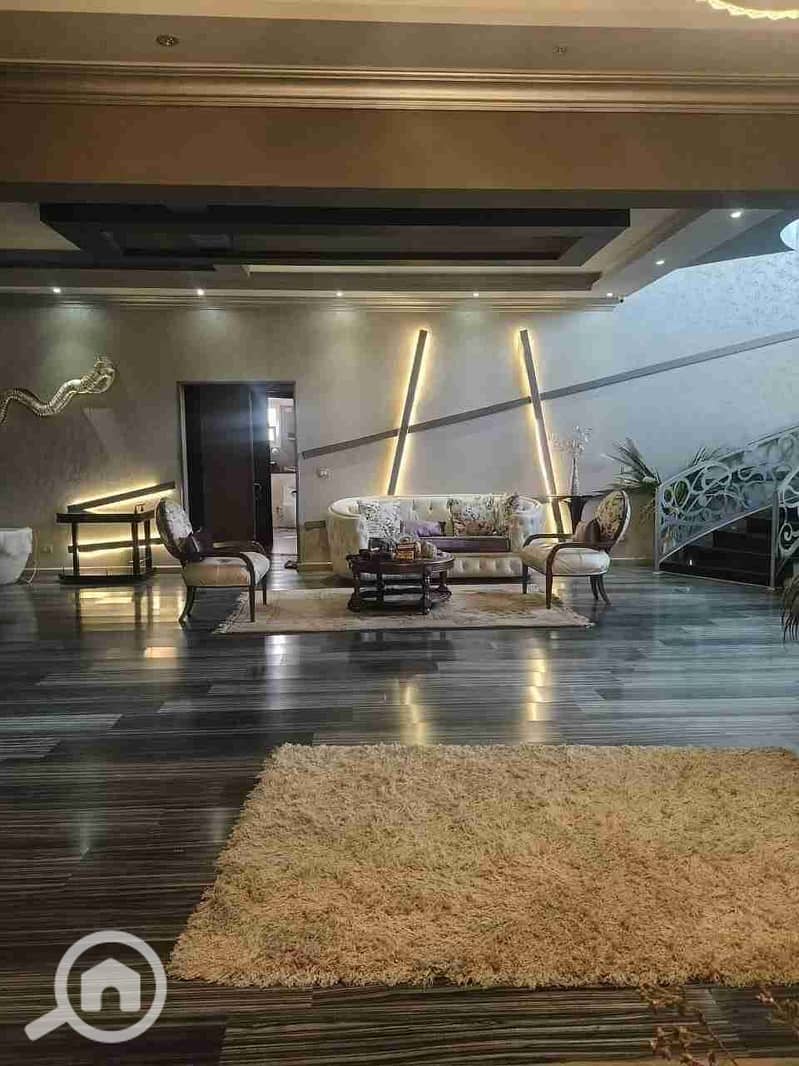 1000588597. jpg 1000588597. jpg