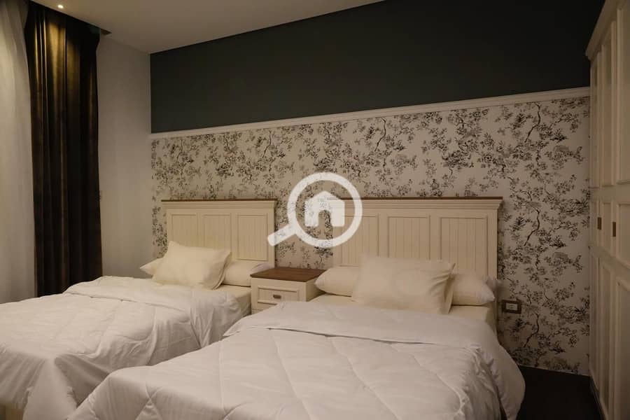 10 f631e5b8-f676-41e3-bf65-373e3a1b7410. jpeg