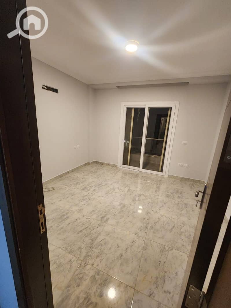 7 d5cf58af-e05d-4fdc-890c-90a71efebe61. jpg