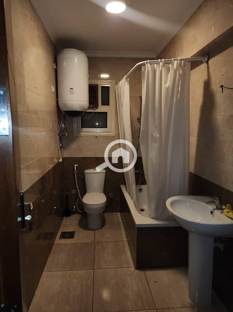 10 b3fa5eed-6742-4c00-85b4-58611d00442d. jpg