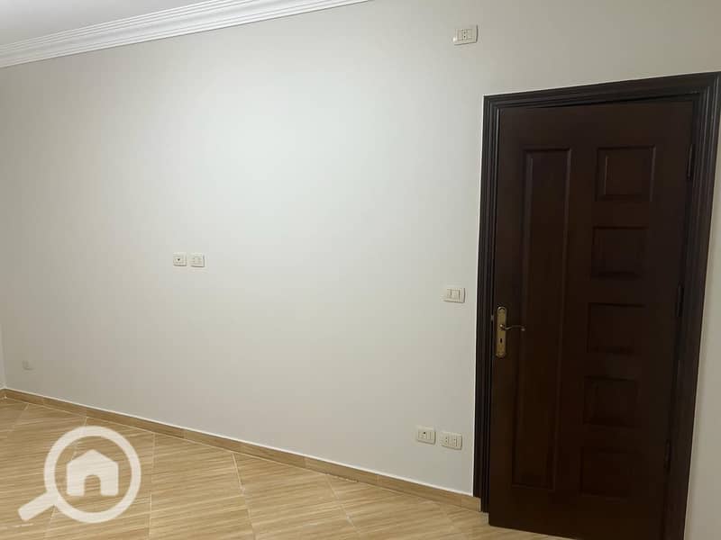 6 WhatsApp Image 2026-01-08 at 00.38. 05 (2). jpeg