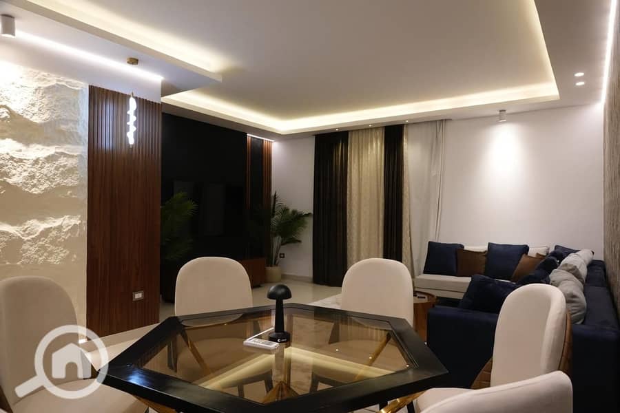 12 e5e6e7ca-eb87-4377-968d-ce6ecce4e6d9. jpeg