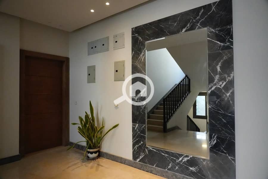 14 e414634c-ba58-4b26-a64f-08ba461893a3. jpeg