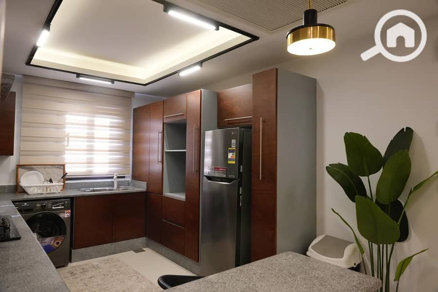 15 78a60fa4-2862-46f7-83f4-479614fe27b3. jpeg