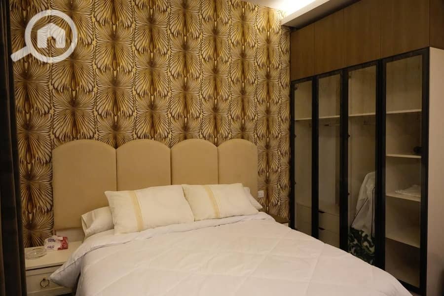 16 95d4465f-7a64-42dc-87f1-4fb40fb5e813. jpeg