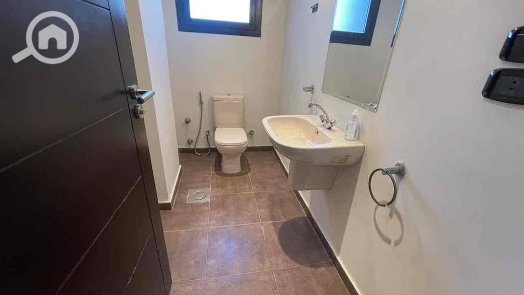 13 c1df25ae-84de-42f0-899c-94c145e0afc4. jpg