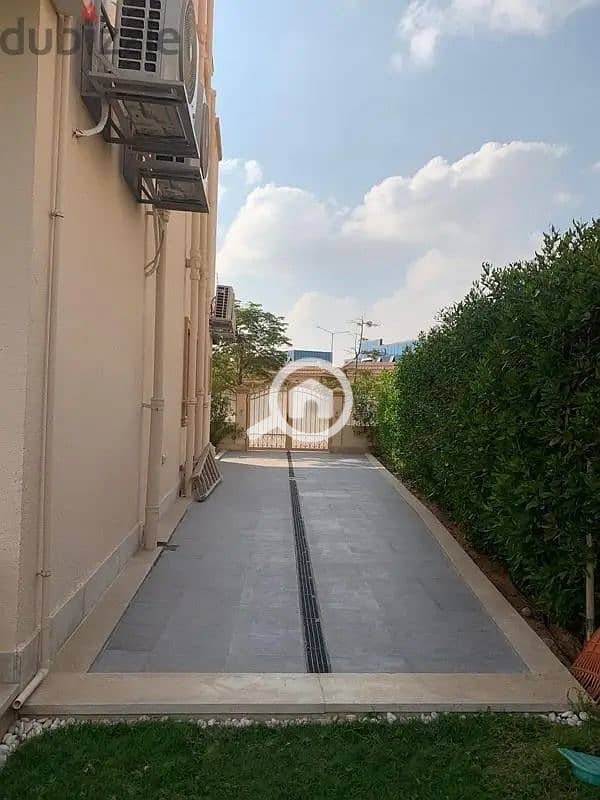 6 11cdc375-74c5-4829-816a-ddf932cc5c79. jpg