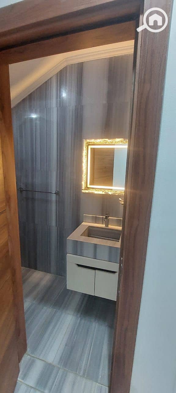 3 c5b56f16-f357-4379-b675-06ae10d68781. jpg