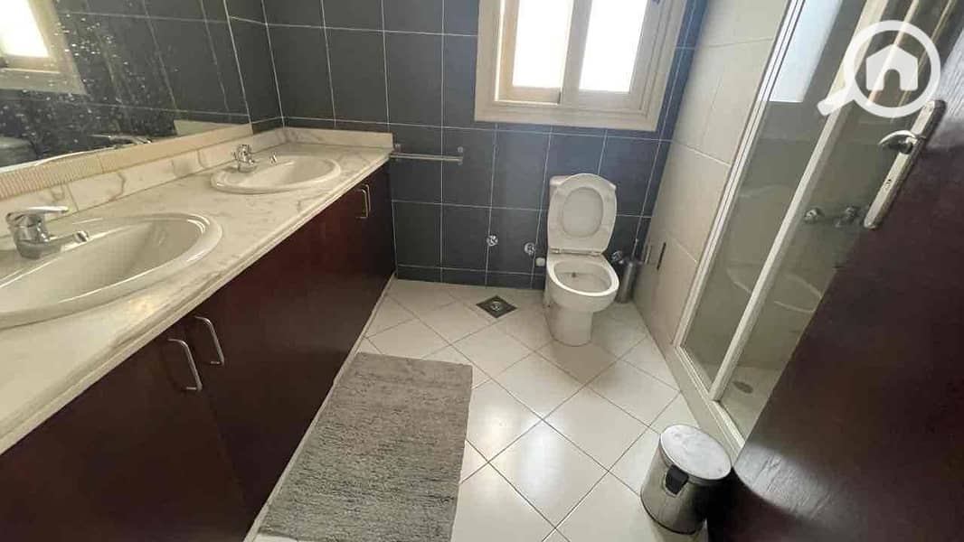 17 e9d5261a-a61a-4b0c-8265-2656c02ecd80. jpg