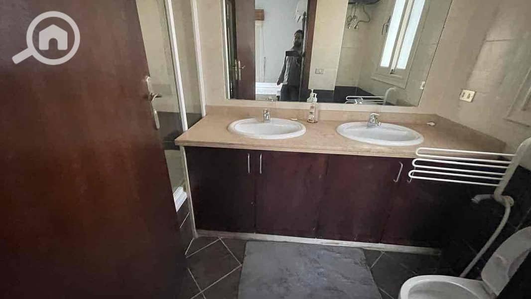 18 3bbf9a87-476b-456b-84c9-f77cdde31697. jpg