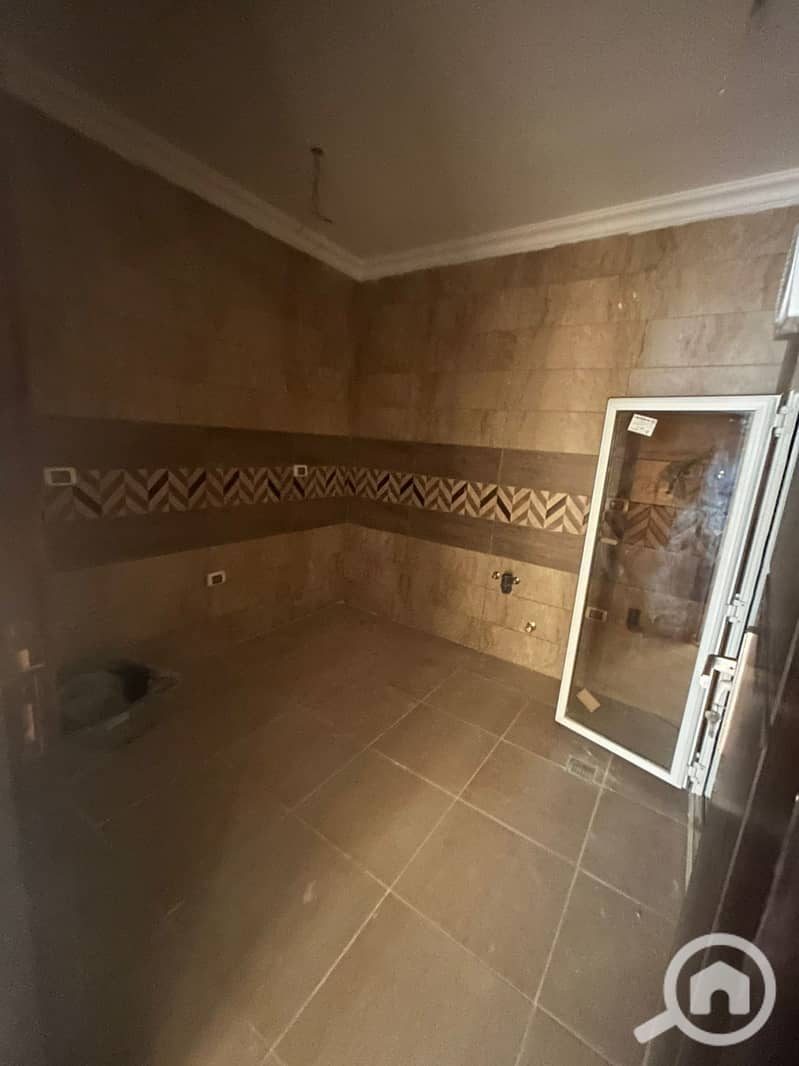 11 713d541a-839b-444f-be3b-4fb300a2ae17. jpg