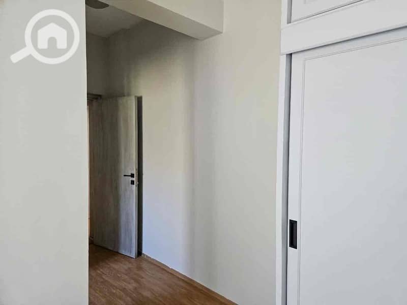 13 e1836c46-2fd7-44c5-ad5a-f7fb8d2eb0b1. jpg