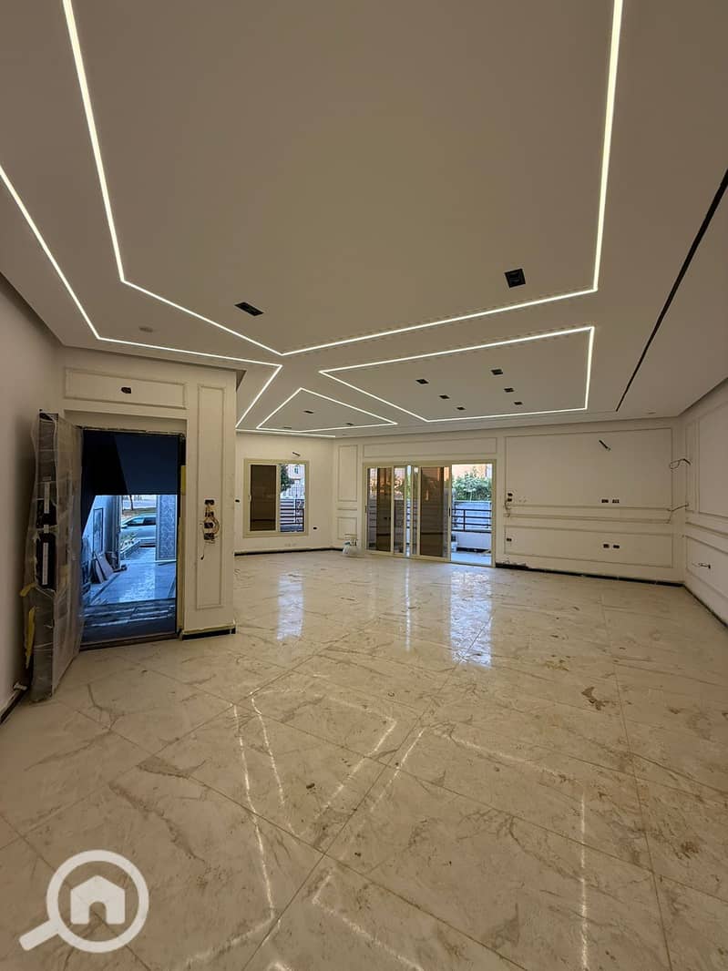 4 63d7a8cc-1f15-43ce-80be-09fa3c413735. jpeg