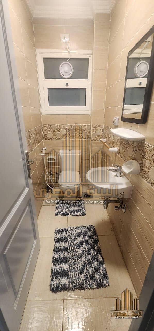 11 df7b4b93-18b8-414a-93da-1b3b224430ed. jpg