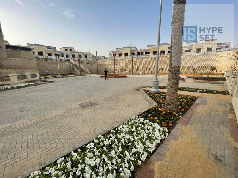 5 4ae6b7c9-dab2-4b61-b2dc-5f34bbafe8b1. jpg