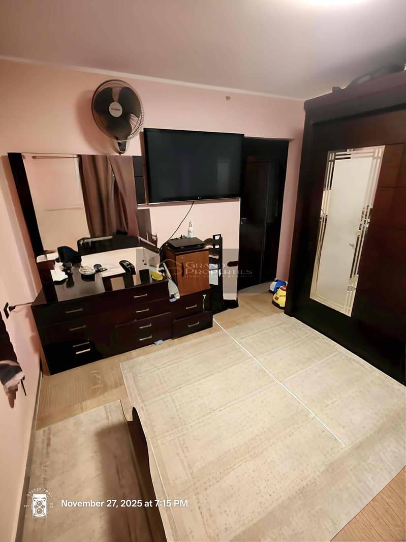 5 25ec6454-8b33-4cad-b47e-a6b8204048f5. jpg