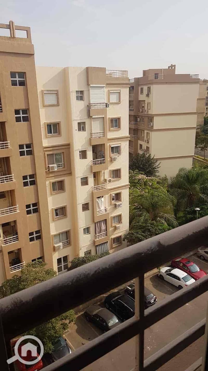 2 c9d702ef-a53d-4d5d-b26e-c8d087eca7b0. jpg