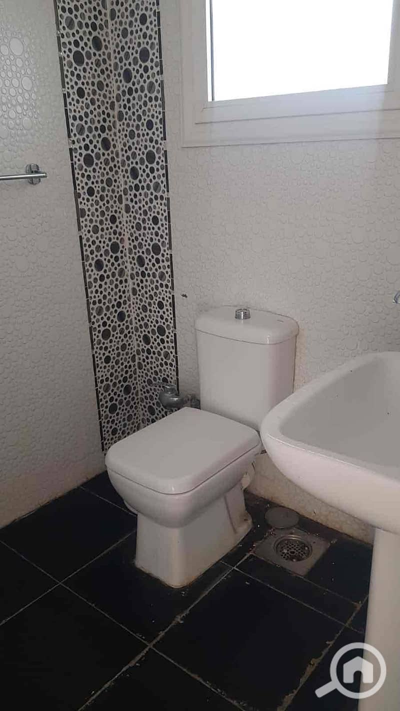 8 93d887ec-bc2c-4070-a8b3-a90bafb8281f. jpg