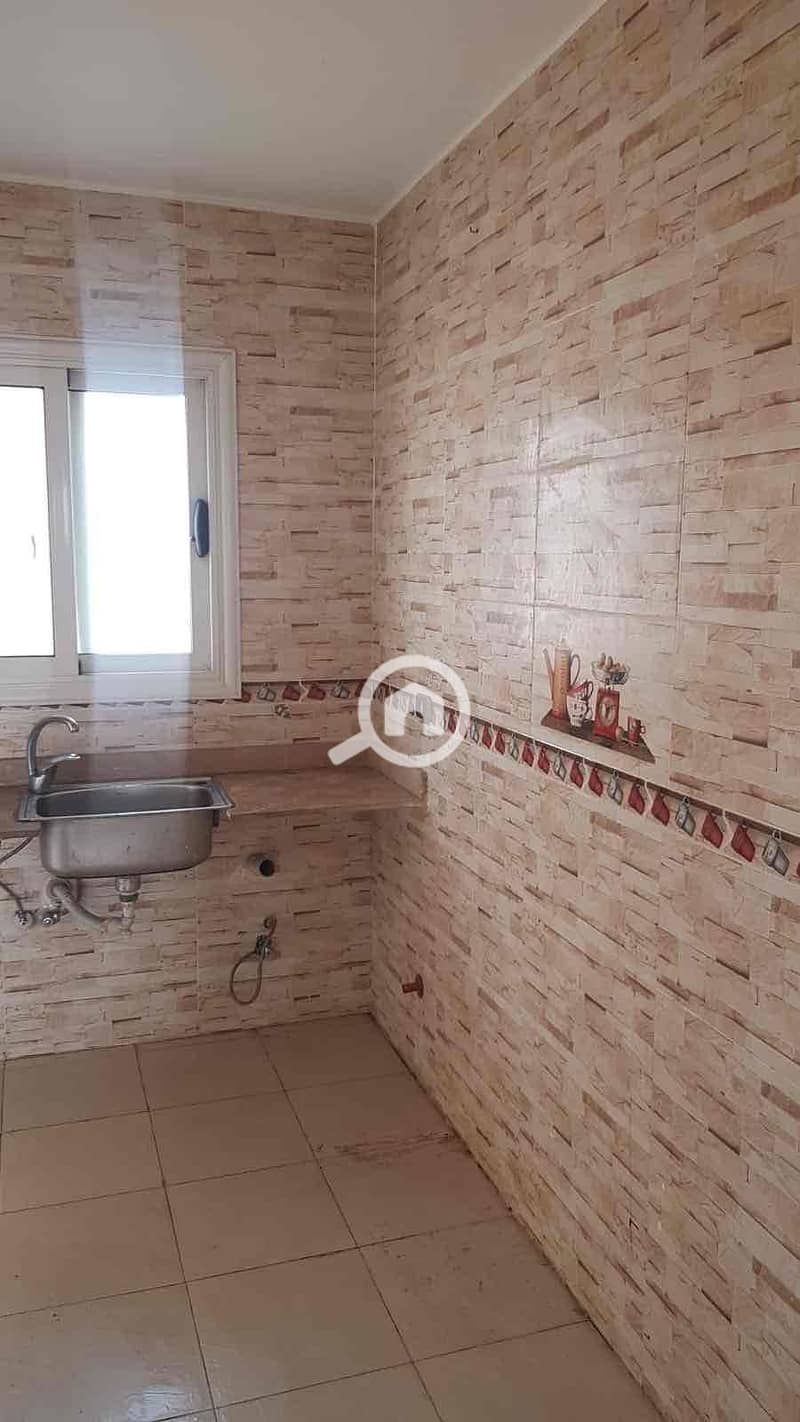 14 3a025074-6afb-4e13-a35c-2a6a4fd279b2. jpg