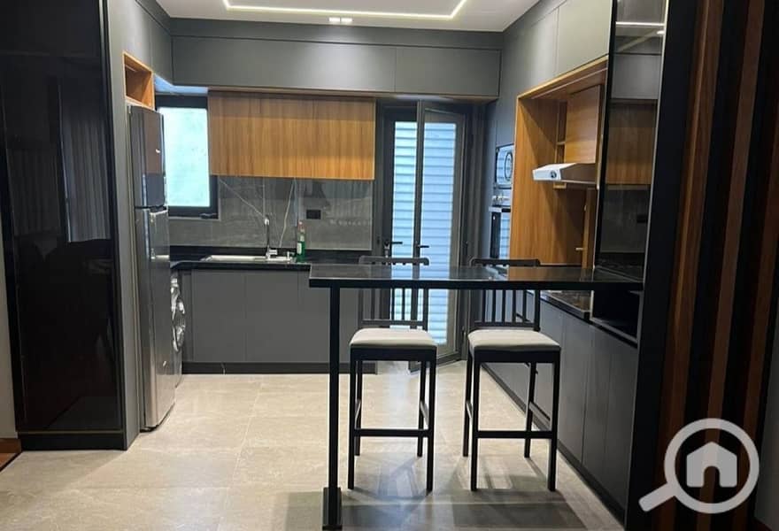 2 5f039b64-1a69-4c2d-99a1-aeb292ab1789. jpg