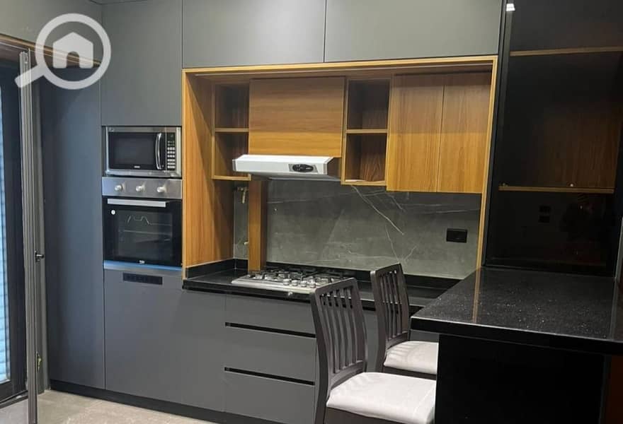 5 4e94ceea-f39f-4fd7-a69f-8deeab61b70a. jpg