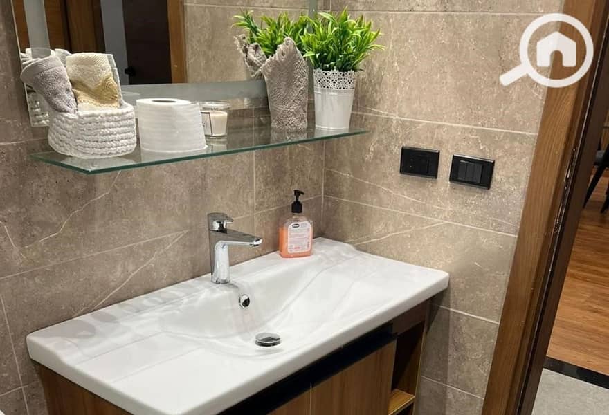 9 c41a7253-e43b-4fb5-a6e1-baefbb4b1781. jpg