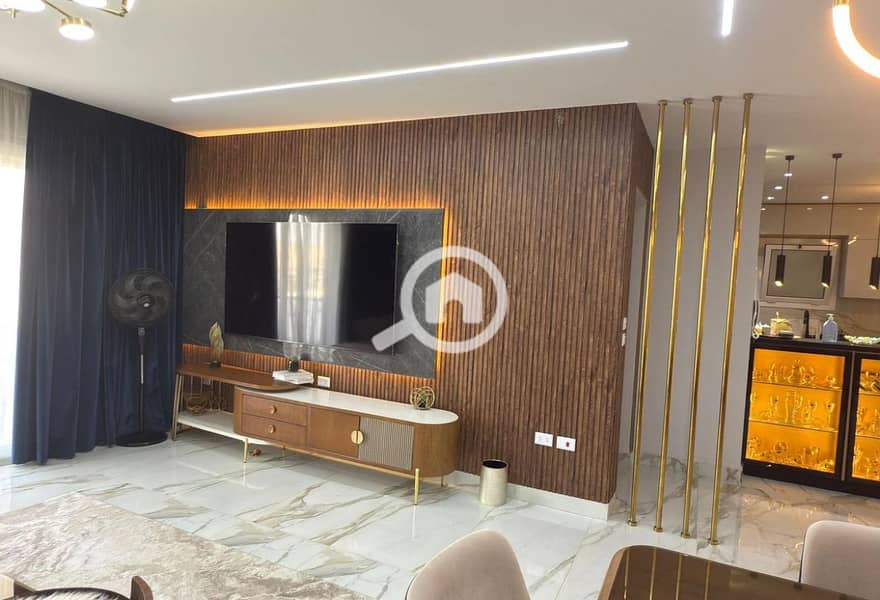 4 4038e2a3-1d3d-4644-bc95-e4e83497dc7b. jpg