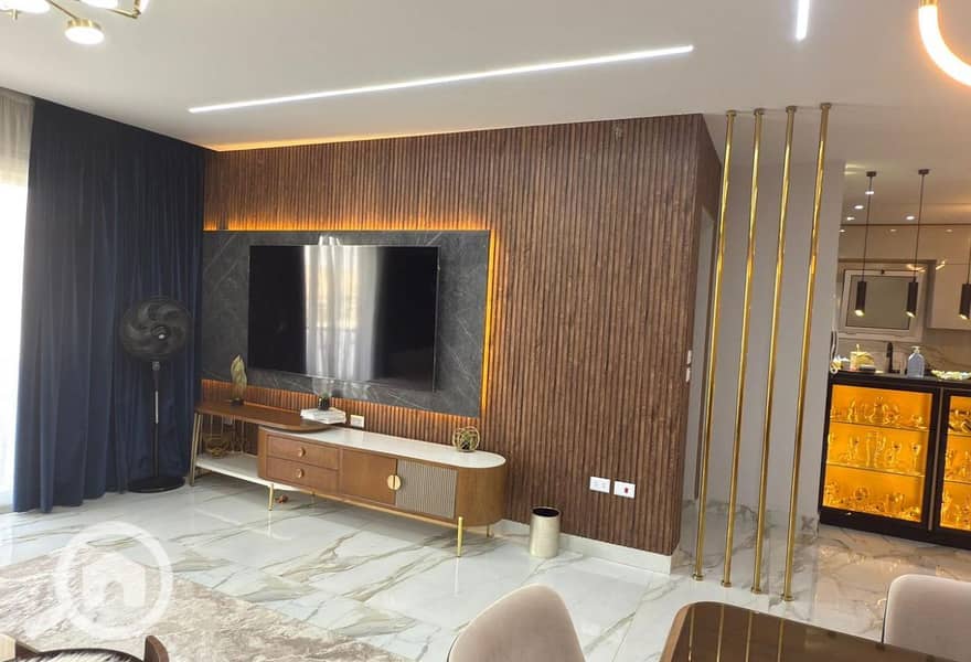 7 4038e2a3-1d3d-4644-bc95-e4e83497dc7b. jpg