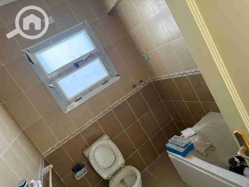 6 IMG_٢٠٢٥١٢١٢_١٧٣٠٥٢. jpg